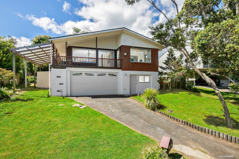15 Barlow Place, Chatswood, Auckland - Carousel 1