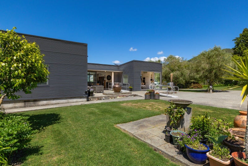 353 Anakiwa Road, Anakiwa, Picton - Carousel 31