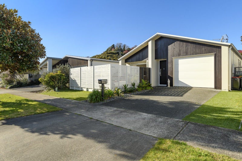 16 St Pauls Drive, Brookfield, Tauranga - Carousel 2
