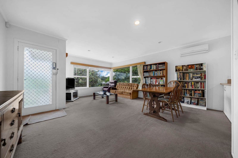 1/14 Eban Avenue, Hillcrest, Auckland - Carousel 2