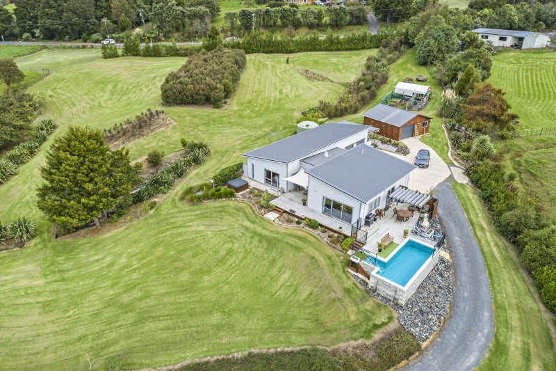 21 Finlayson Road, Whangarei - Carousel 1