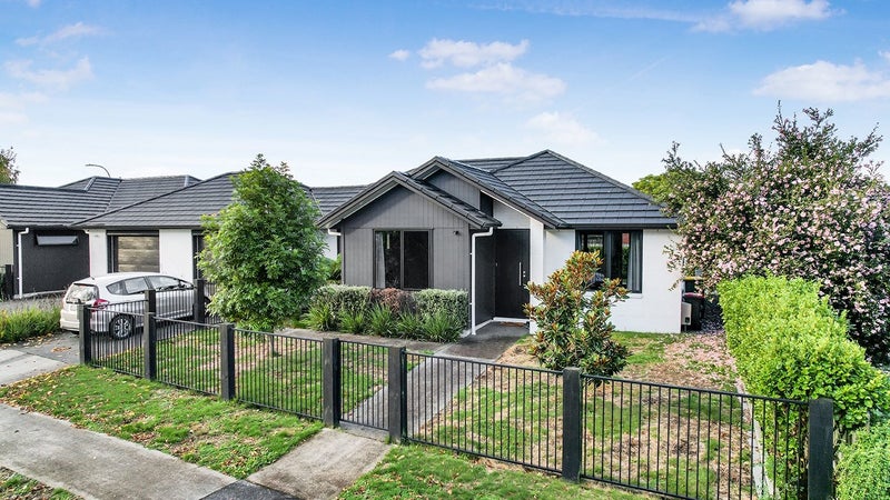 1B Meridian Place, Flagstaff, Hamilton - Carousel 1