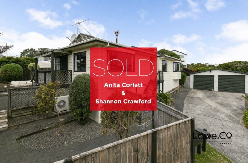 35 Pelorous Street, Paparangi, Wellington - Carousel 1