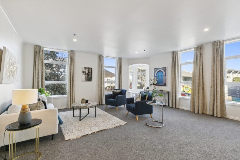 1.1/1 Queens Wharf, Wellington Central, Wellington - Carousel 2