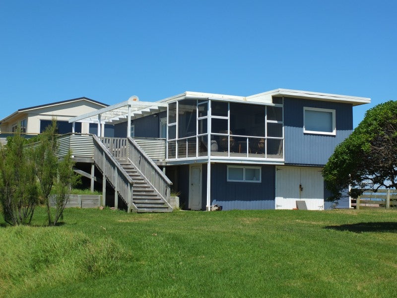 35 Nelson Street, Foxton Beach, Foxton - Carousel 2