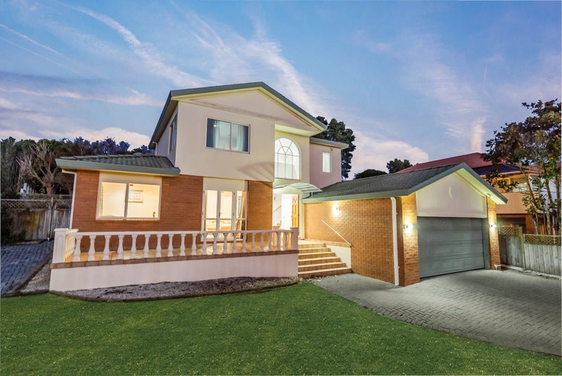 9 Matterhorn Crescent, Northpark, Auckland - Carousel 1