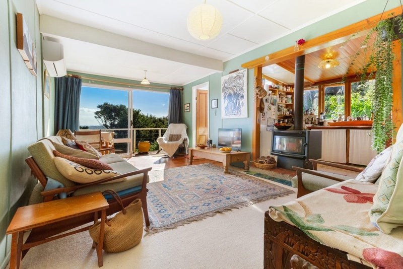 7 Okoka Road, Omiha, Waiheke Island - Carousel 2