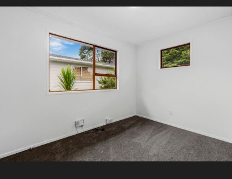 29 Lavery Place, Sunnynook, Auckland - Carousel 9