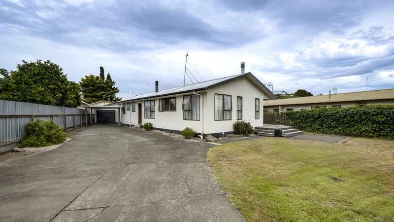 64 Columbus Crescent, Flaxmere, Hastings - Carousel 1