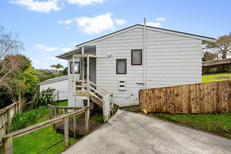 55 Sunvue Road, Glen Eden, Auckland - Carousel 2
