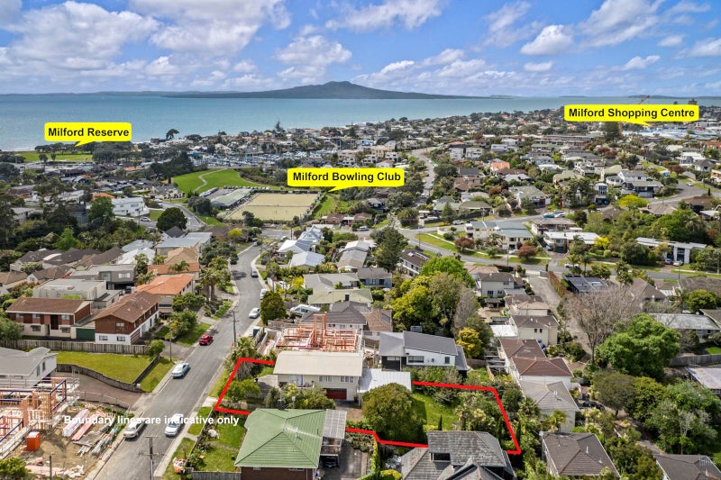 7 Bevyn Street, Castor Bay, Auckland - Carousel 1