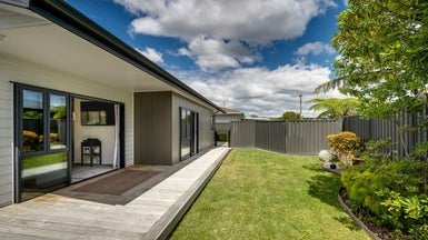 2B Kauri Street, Taradale, Napier - Carousel 1