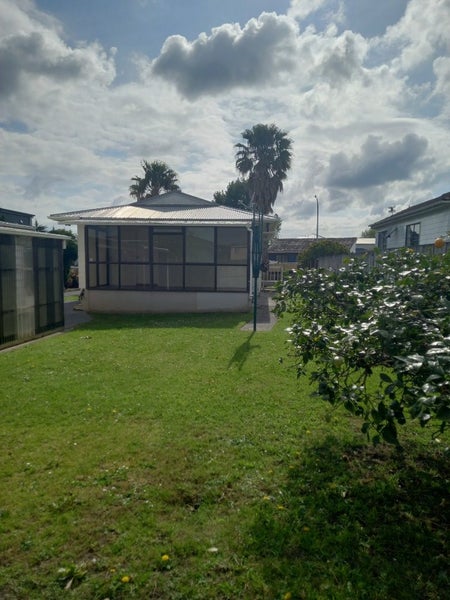 6 Balwyn Place, Clendon Park, Auckland - Carousel 2