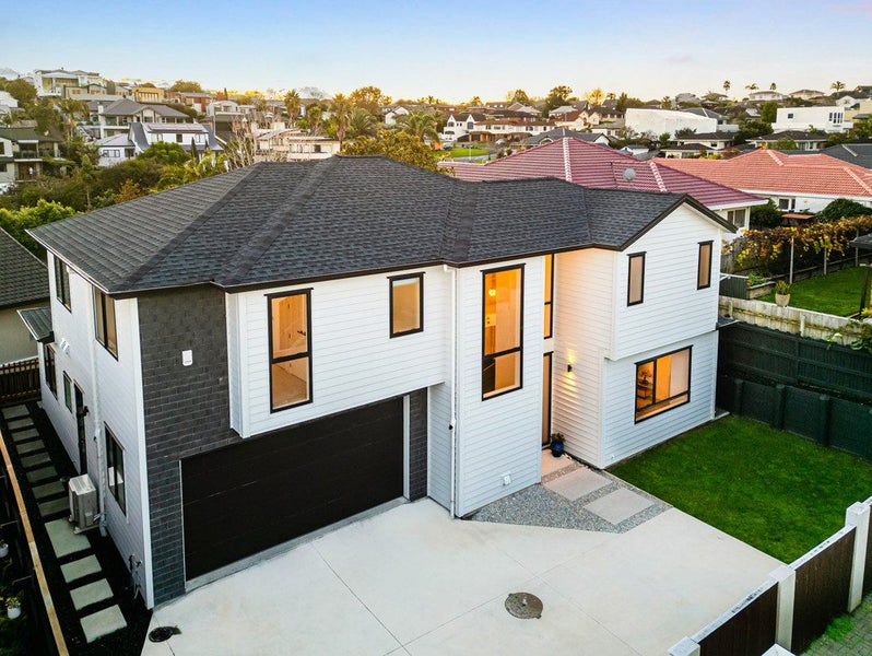 18A Horizon Way, West Harbour, Auckland - Carousel 1