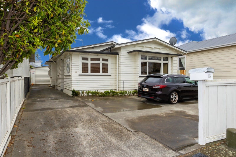 15 Latham Street, Napier South, Napier - Carousel 1