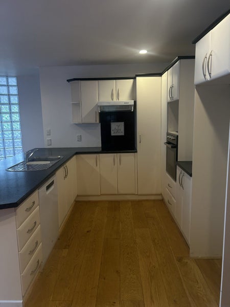 2/23 Cairnbrae Court, Northcross, Auckland - Carousel 16