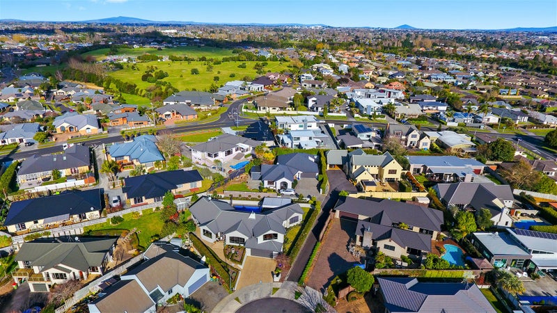 5 Windermere Rise, Rototuna, Hamilton - Carousel 19