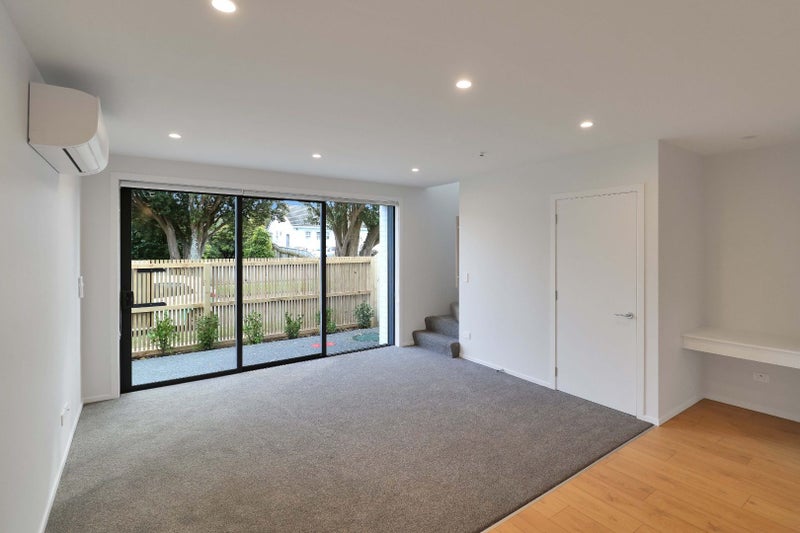 1/16 Sladden Street, Naenae, Lower Hutt - Carousel 2