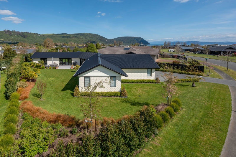 37 Montgomery Crescent, Taupo - Carousel 1