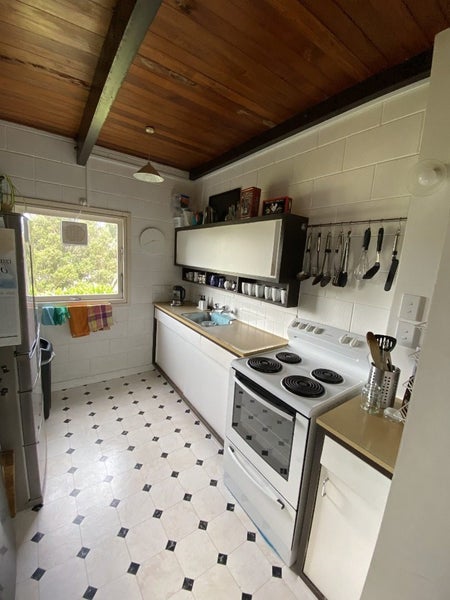 9/11 Pitarua Street, Thorndon, Wellington - Carousel 2