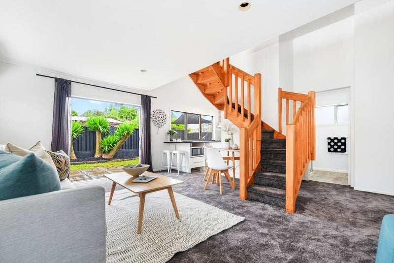 77 Naylor Street, Hamilton East, Hamilton - Carousel 2