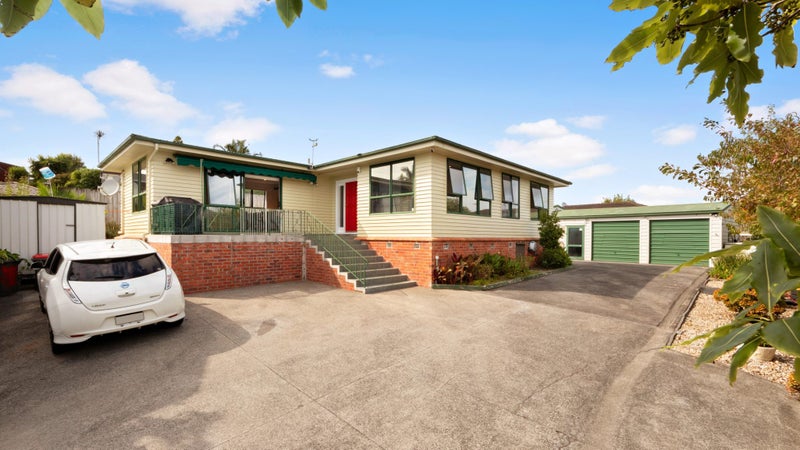 10 Olsen Avenue, Hillsborough, Auckland - Carousel 1