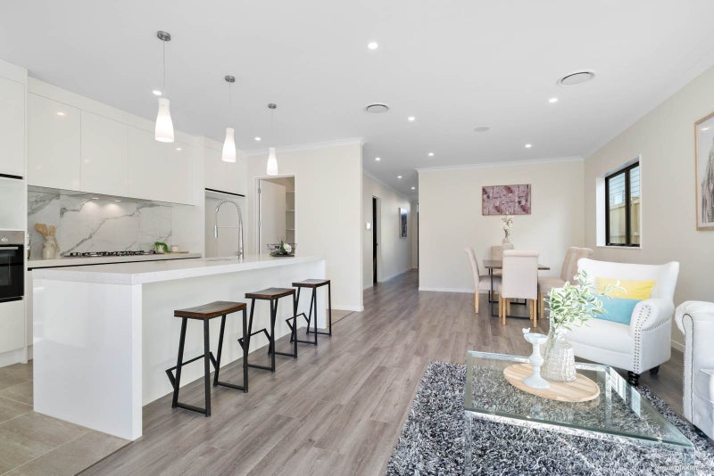 13 Lisnoble Road, Flat Bush, Auckland - Carousel 2