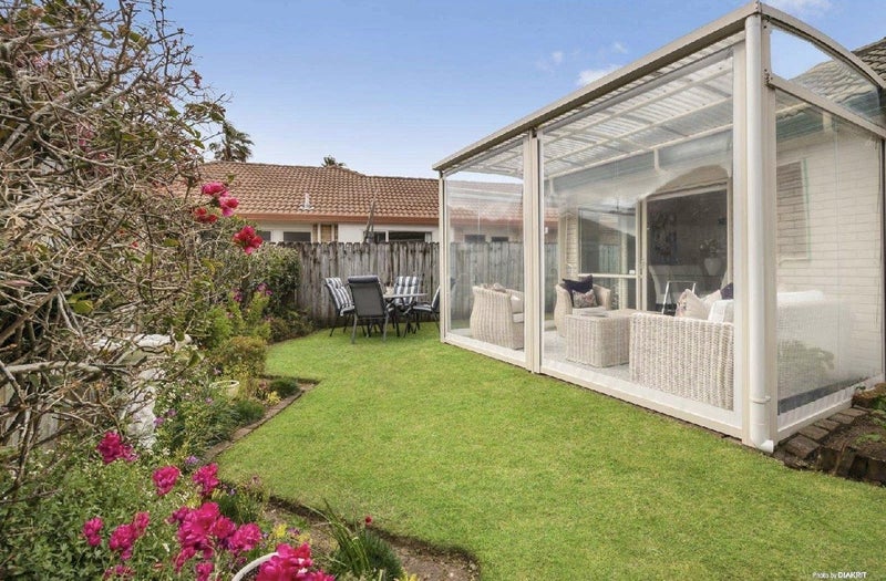 1/12 Arrathorne Place, Northpark, Auckland - Carousel 6