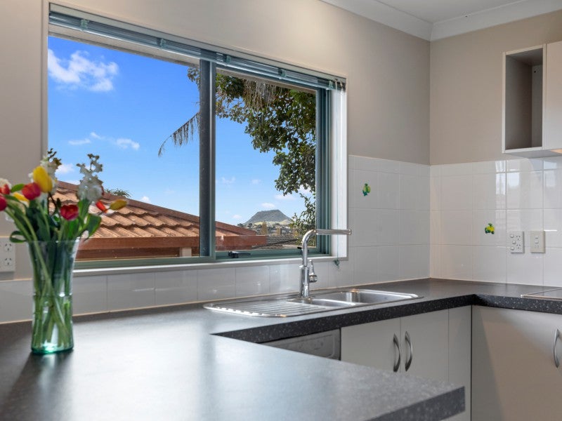 6 Verona Way, Judea, Tauranga - Carousel 1