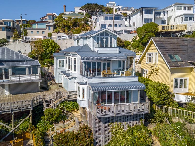 6 The Crescent, Roseneath, Wellington - Carousel 2