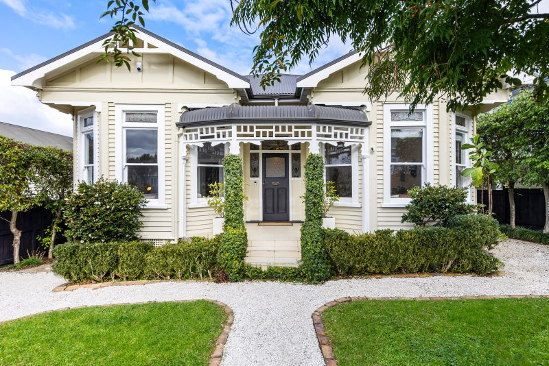 19 Dexter Avenue, Balmoral, Auckland - Carousel 1