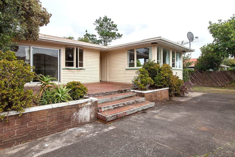1/4 Wallace Road, Māngere Bridge, Auckland - Carousel 1