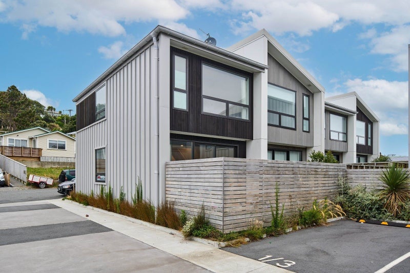 2B Mamari Street, Rongotai, Wellington - Carousel 1