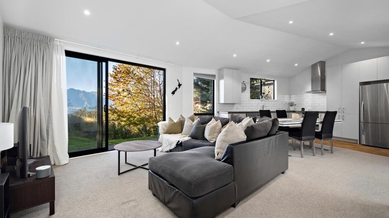 16B Lochy Road, Fernhill, Queenstown - Carousel 1