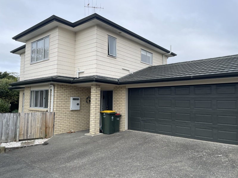 3 Trelawn Place, Cockle Bay, Auckland - Carousel 1