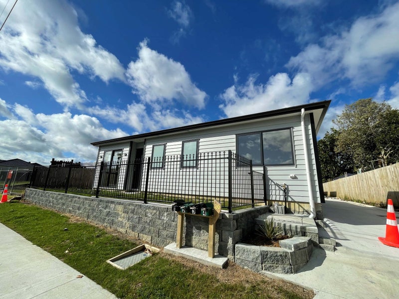 20A Mervan Street, Māngere East, Auckland - Carousel 1