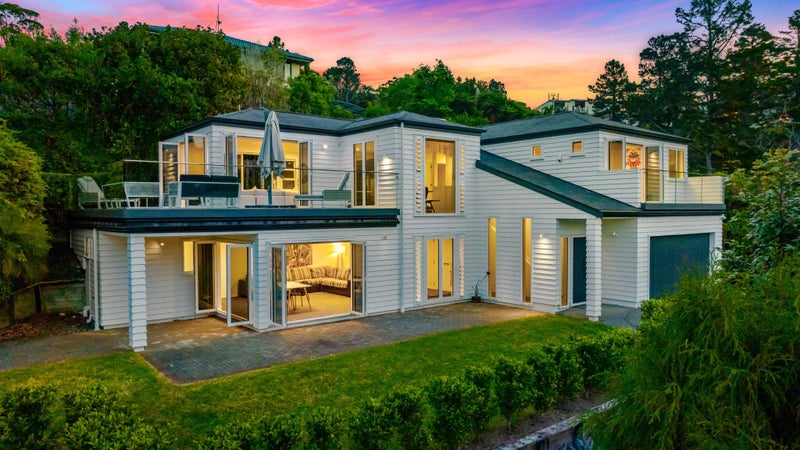 11 Landvale Court, Browns Bay, Auckland - Carousel 1