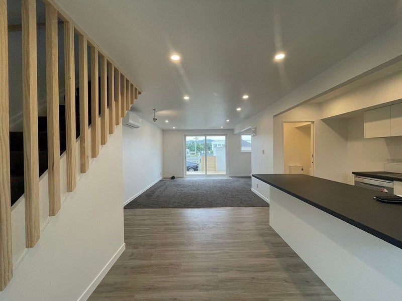 1/1 Waione Street, Petone, Lower Hutt - Carousel 17