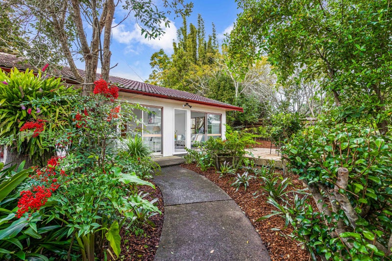 1/15 Evans Road, Glen Eden, Auckland - Carousel 1