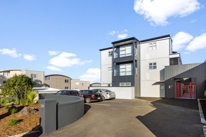 12/270 Onewa Road, Birkenhead, Auckland - Carousel 12