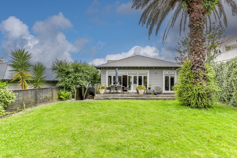 8 Sherwood Avenue, Grey Lynn, Auckland - Carousel 2
