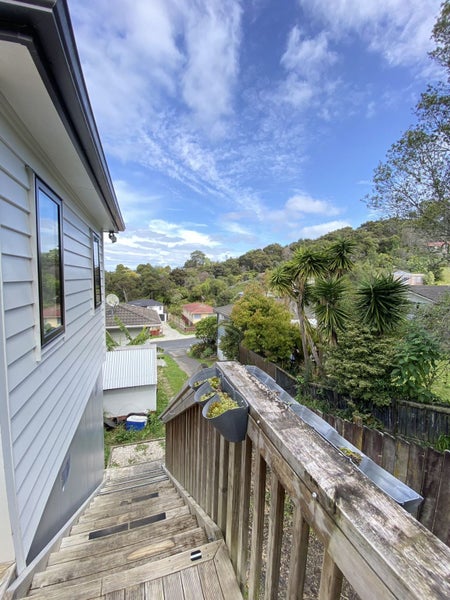 27 Finn Place, Totara Vale, Auckland - Carousel 2