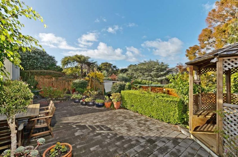 65 Pupuke Road, Birkenhead, Auckland - Carousel 20