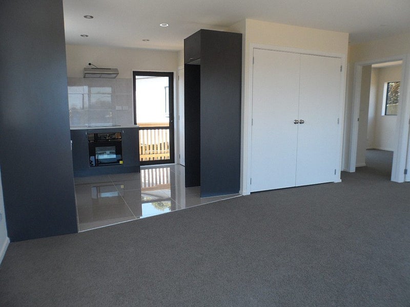 5 Amerce Place, Highland Park, Auckland - Carousel 2