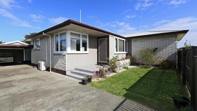 561 Lowe Street, Camberley, Hastings - Carousel 1