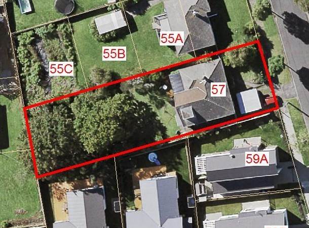 57 Castledine Crescent, Glen Innes, Auckland - Carousel 2