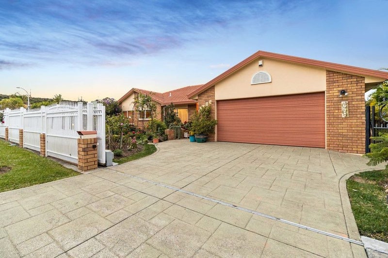 4 Astor Place, Orewa, Orewa - Carousel 2