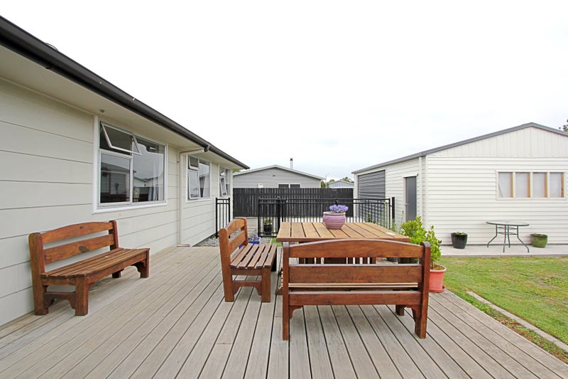 64 Atherfold Crescent, Greenmeadows, Napier - Carousel 2