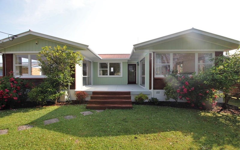 12 Leeds Street, Silverdale, Hamilton - Carousel 2