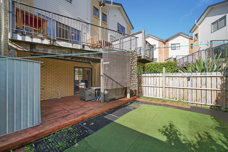 207/172 Mcleod Road, Te Atatu South, Auckland - Carousel 1